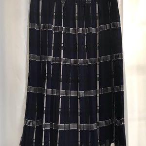 Banana Republic pleated midi skirt